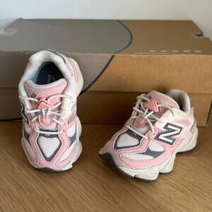 RARE 💕New Balance 9060 ‘Pink Granite’ Toddler Sneakers - SZ 5 C
